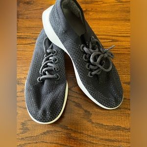 Men’s size 9.5 AllBird Tree Dasher Charcoal- Worn a few times